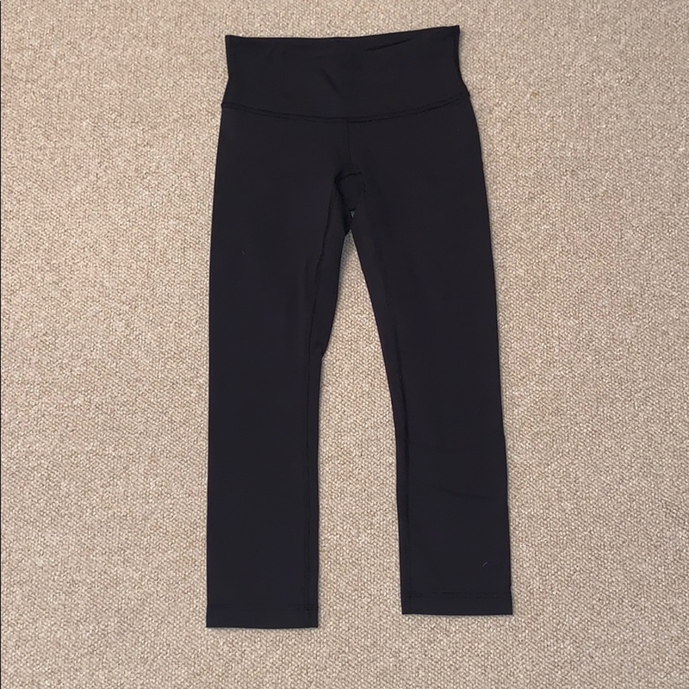 Cropped black leggings